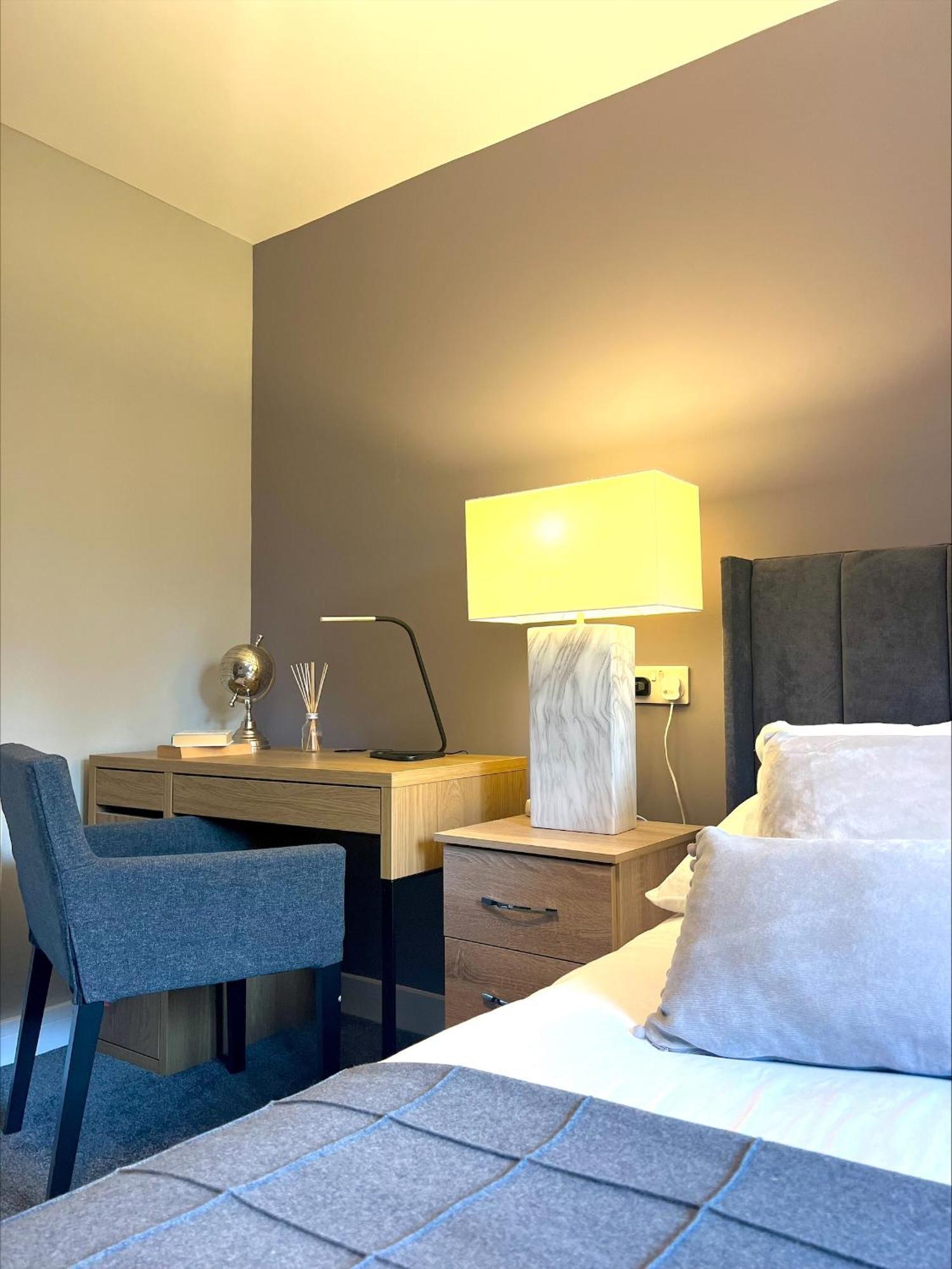 Castle Rise Accommodation Кингстън ъпон Хъл Екстериор снимка
